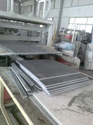 蓝色PVC板 建筑材料的价格详解、厂家推荐与图片赏析